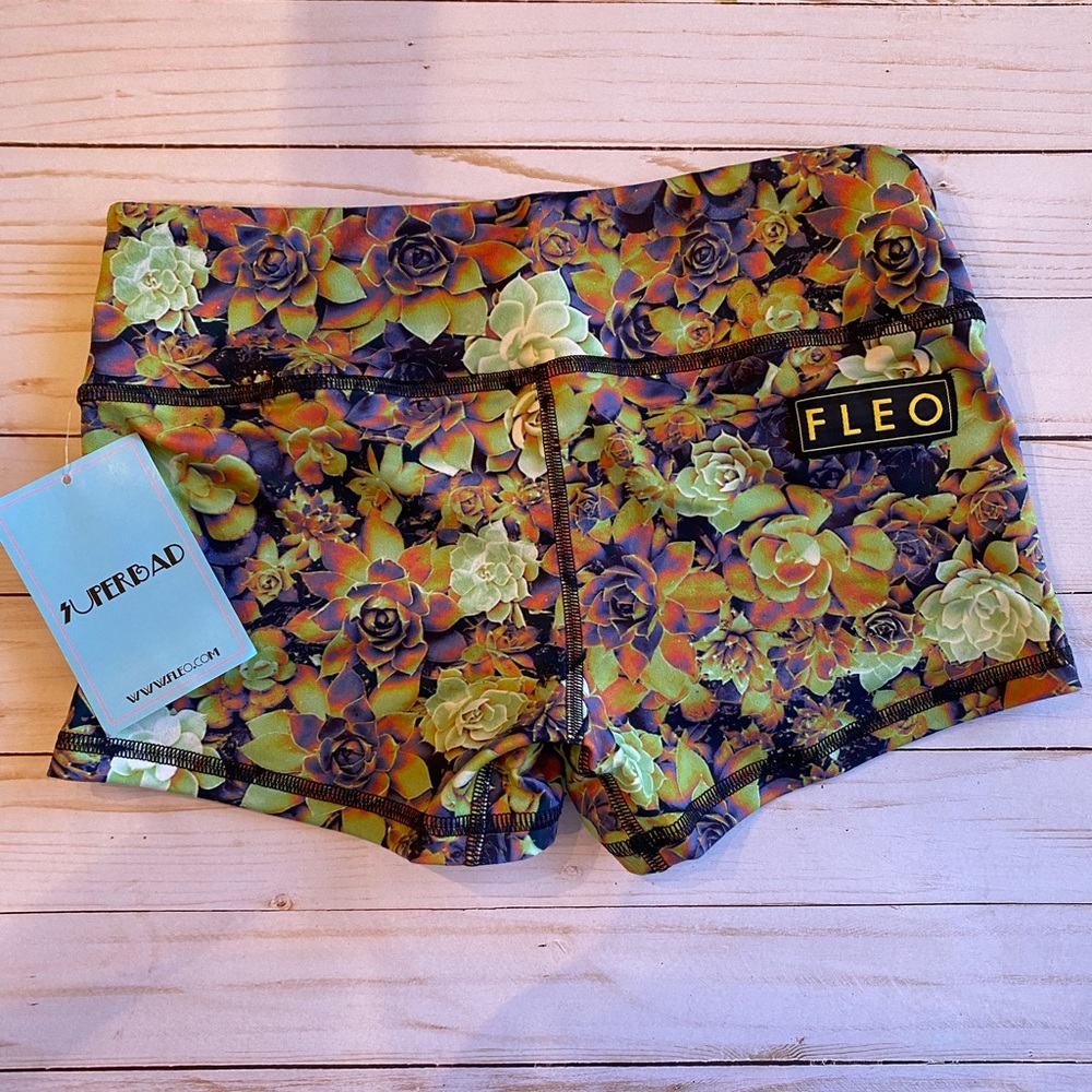 Fleo NEW booty weight lifting spandex contour shorts Sz small